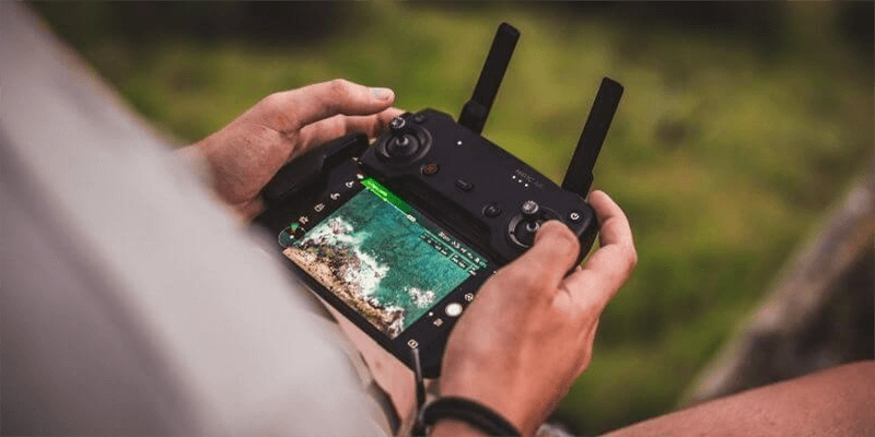 Best Drone Controller 2022: Top Brands Reviewed - Staaker.com