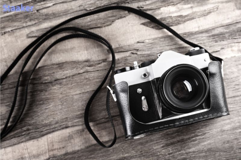 Mistakes To Avoid When Attaching A Camera Strap