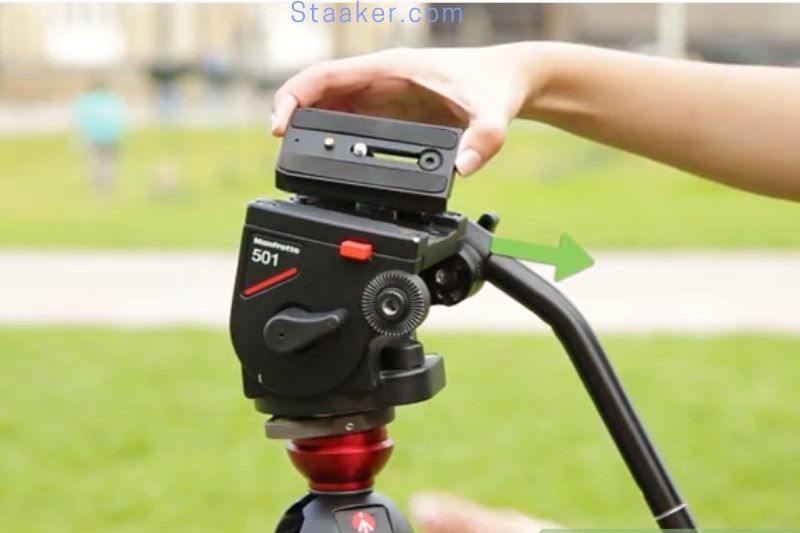 how do you attach a camera to a tripod